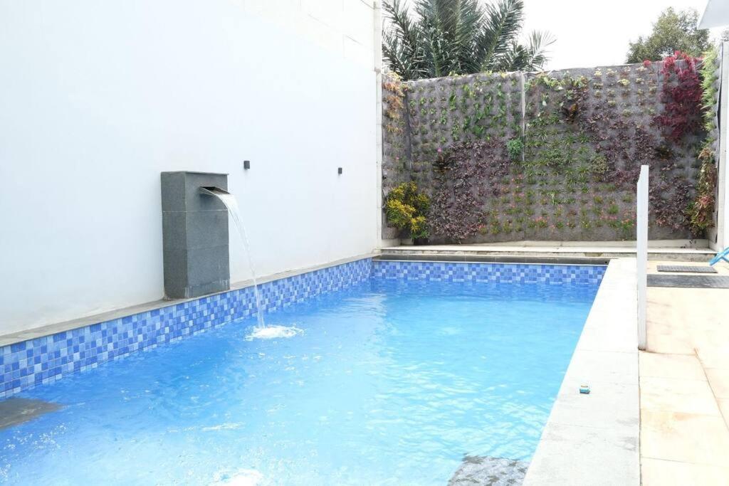 Villa 55 With Pool, Karaoke And Rooftop Bogor Exterior photo