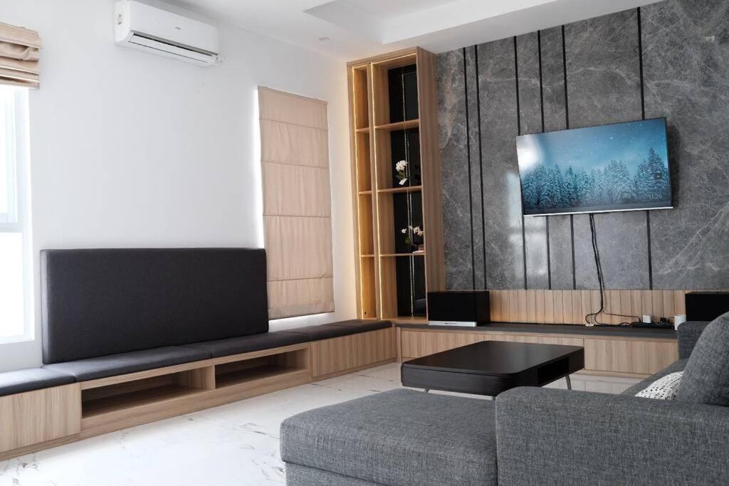 Villa 55 With Pool, Karaoke And Rooftop Bogor Exterior photo