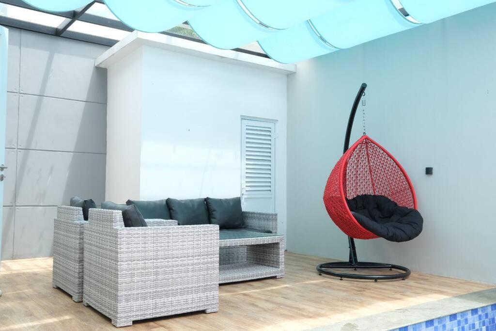 Villa 55 With Pool, Karaoke And Rooftop Bogor Exterior photo